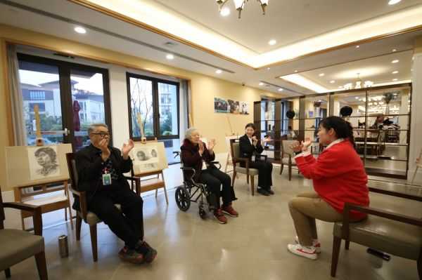 幫老年人過(guò)上幸福生活 我市建設(shè)多類社區(qū)養(yǎng)老機(jī)構(gòu)