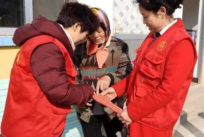 支部建在小區(qū)中 服務(wù)居民零距離 構(gòu)建共治“同心圓”
