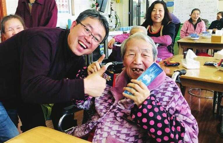 “專業(yè)化”設(shè)計(jì) “嵌入式”服務(wù) 讓老人倍感溫暖